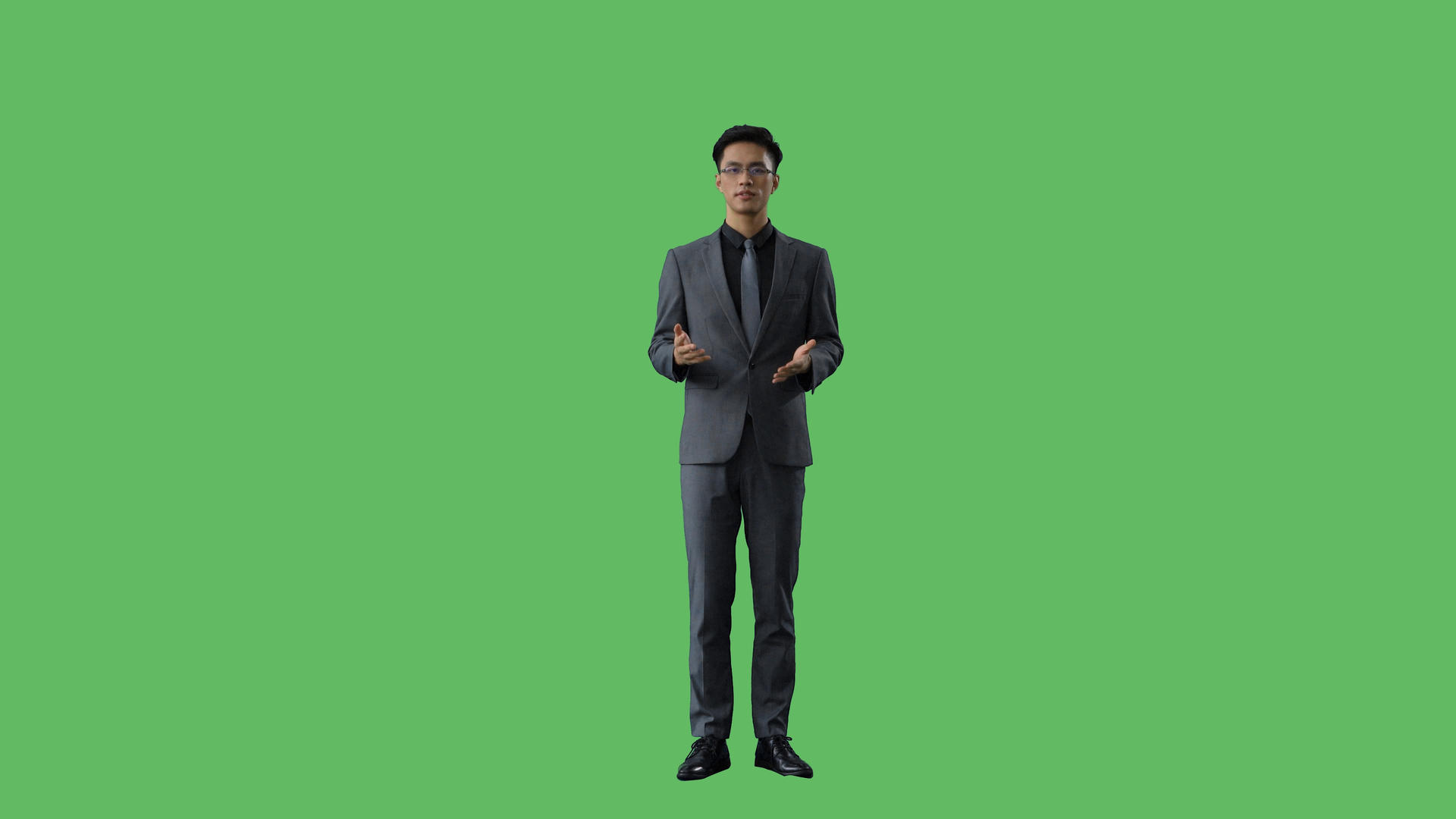 4k绿幕合成抠像商务男士演讲全身动作视频的预览图