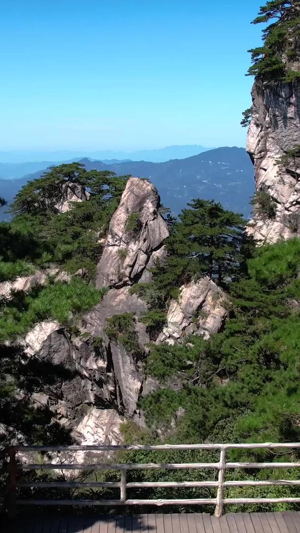 航拍5A安徽天堂寨龙剑峰景区白象戏水视频视频的预览图