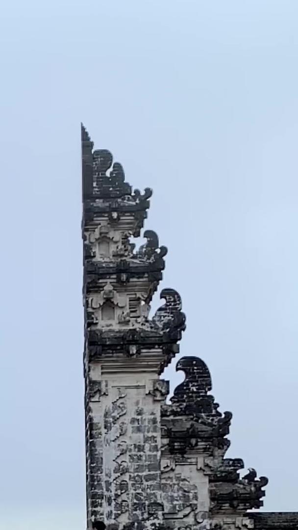 印尼巴厘岛天空之城竖版视频视频的预览图
