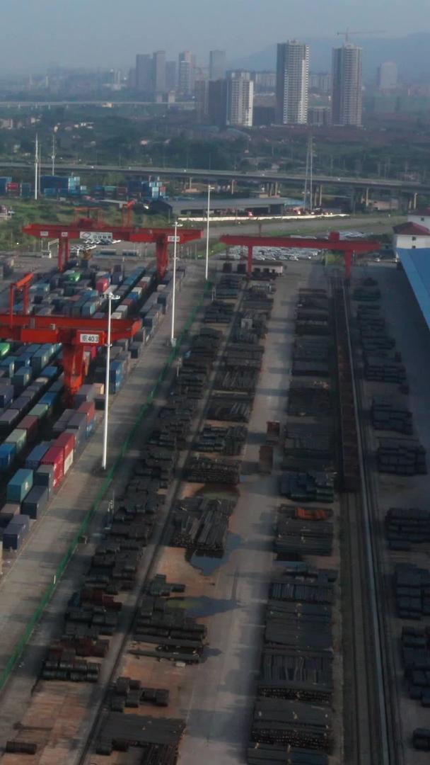 重庆物流港口航拍视频的预览图
