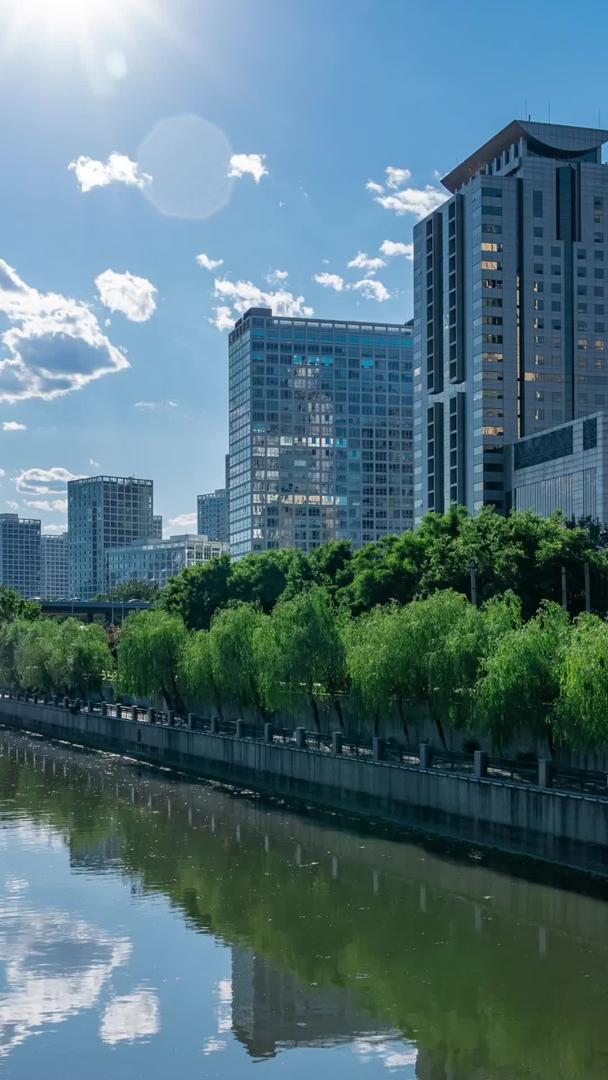 北京通惠河附近国际贸易中心视频的预览图