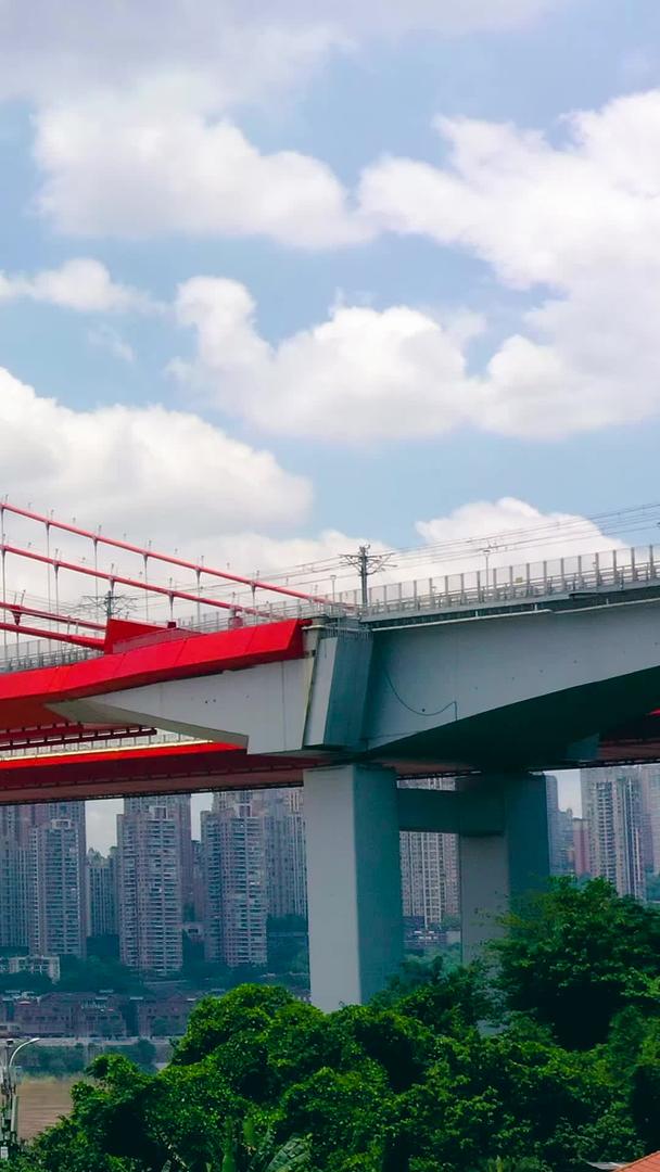 重庆鹅公岩大桥航拍素材视频的预览图