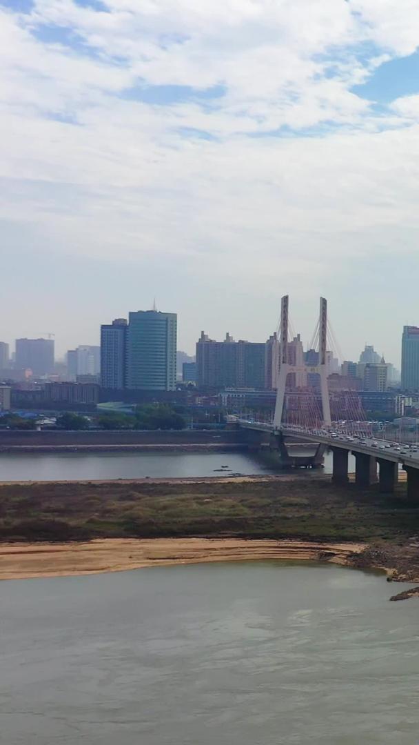 南昌八一大桥交通视频的预览图