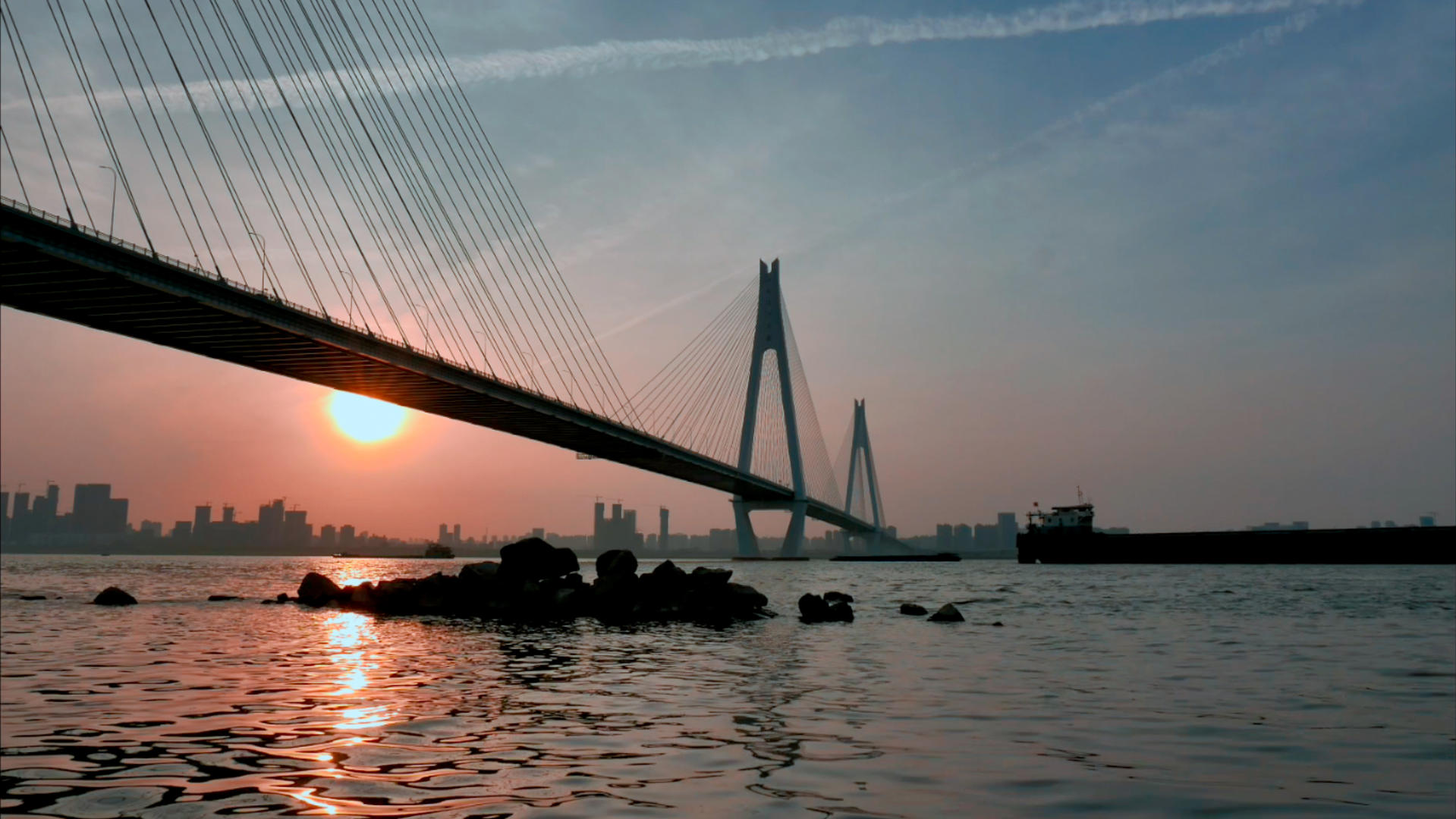 武汉二七长江大桥延时摄影视频视频的预览图