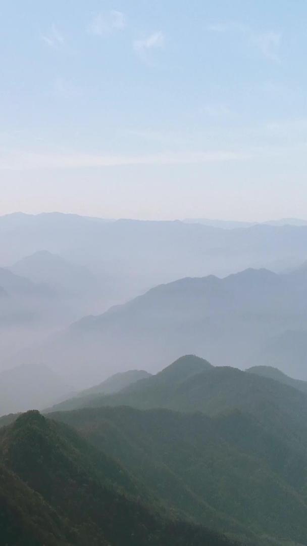 安康南宫山最美秋景航拍视频的预览图