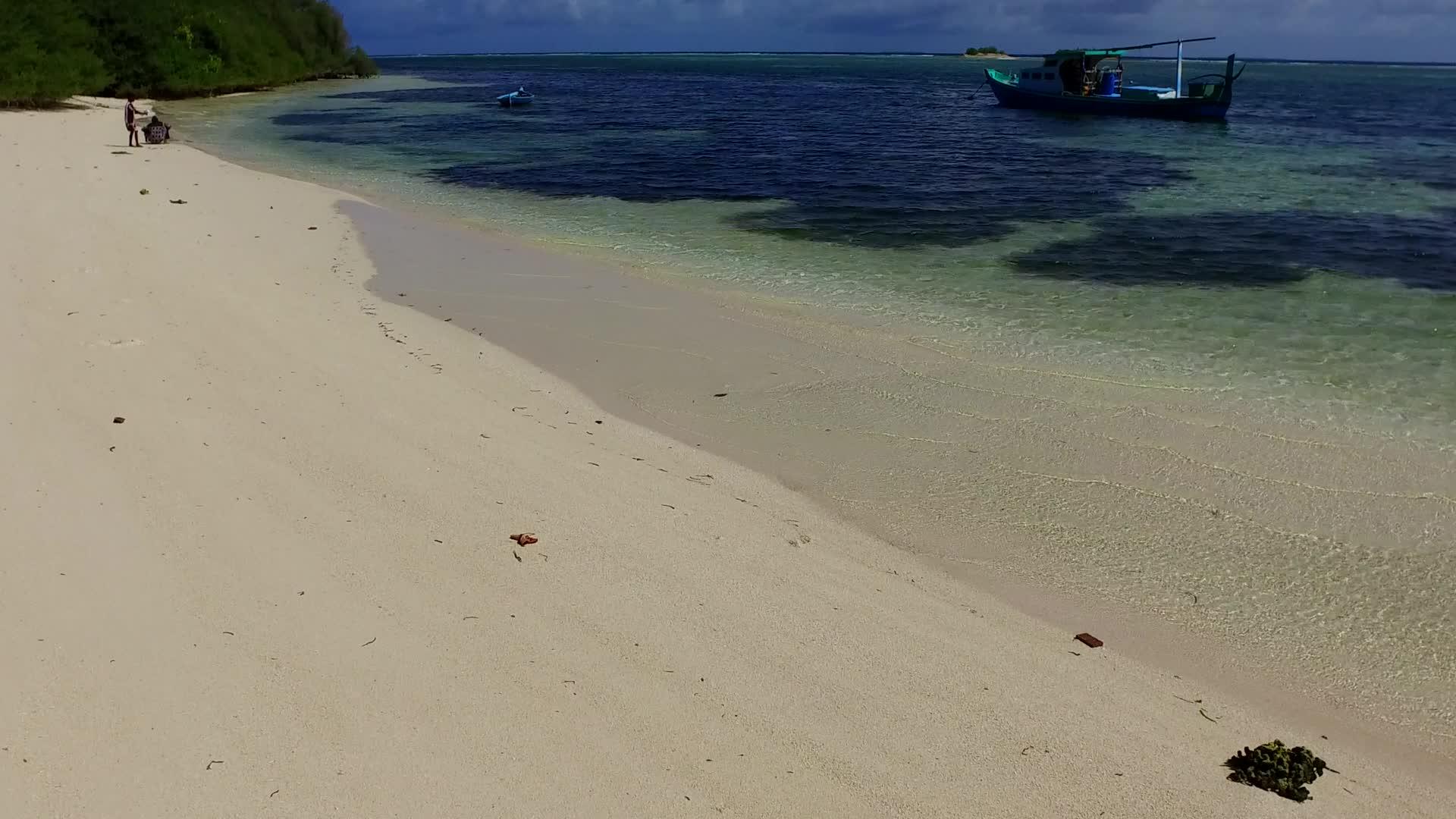 环礁湖海滩视频的预览图