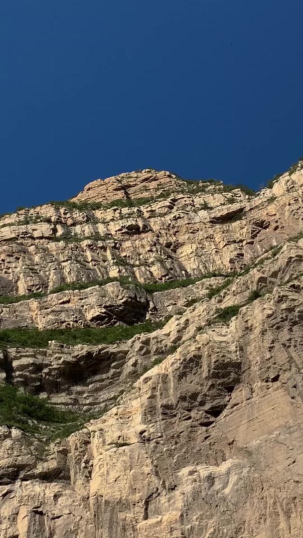山西省著名旅游景点悬空寺实拍视频视频的预览图