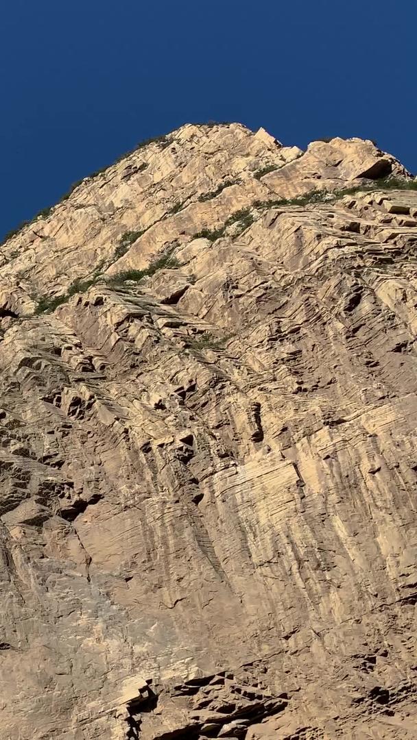 山西省著名旅游景点悬空寺实拍视频视频的预览图