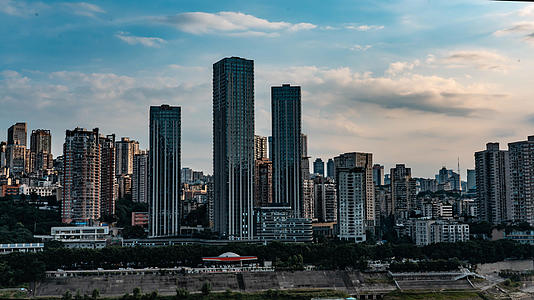 8K城市高楼建筑城市发展延时视频的预览图