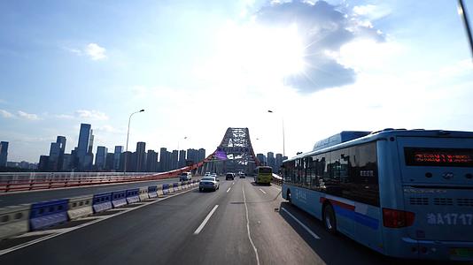 第一视角重庆朝天门大桥视频的预览图