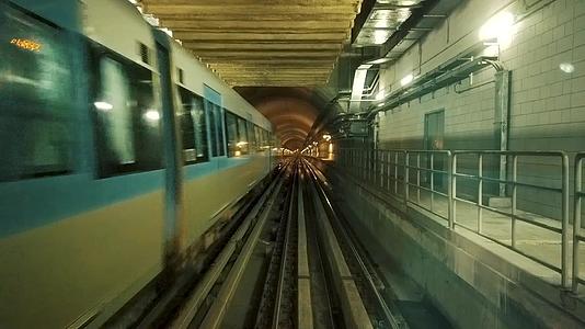 地铁隧道视频的预览图