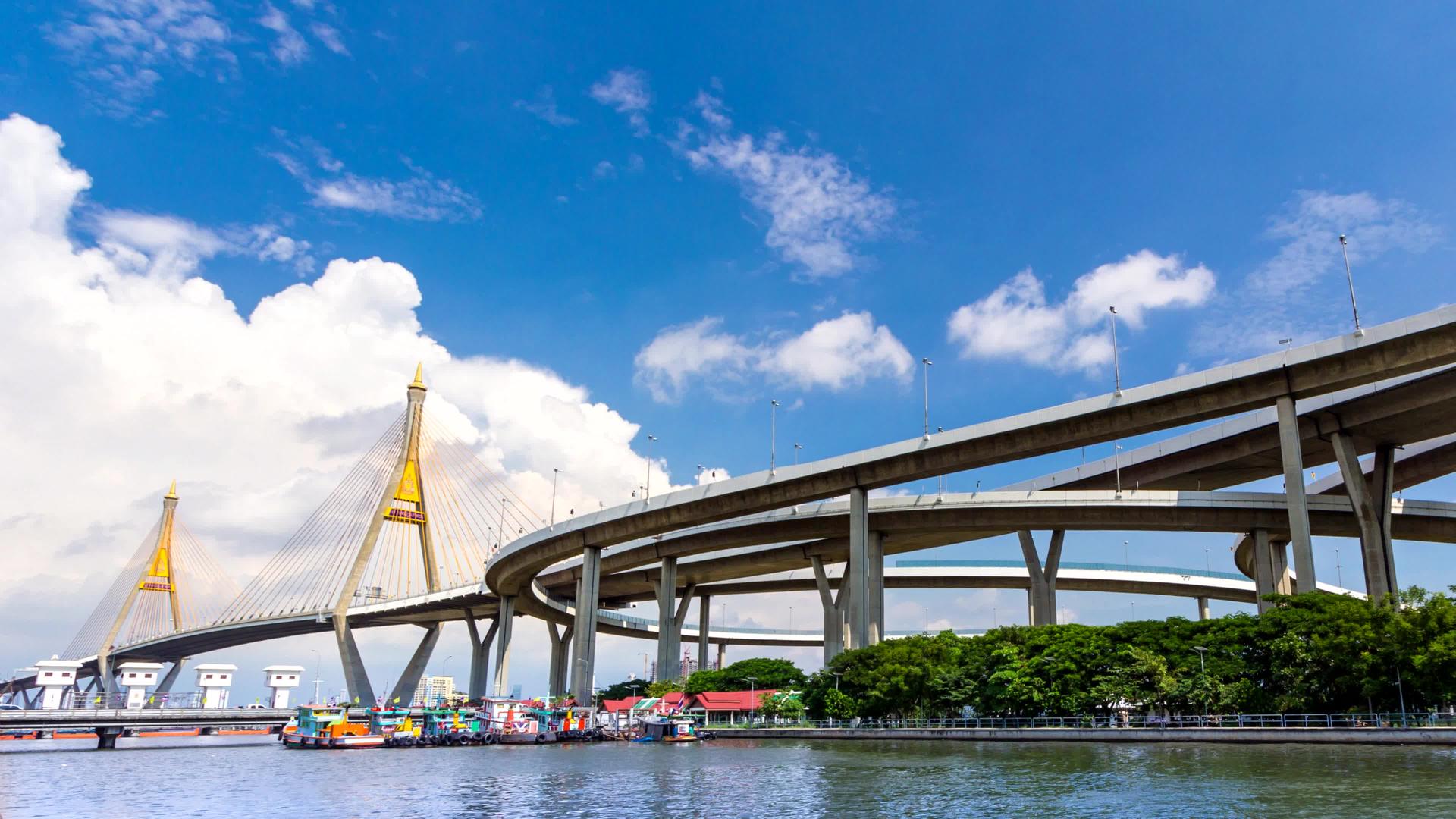 bhumibol泰国桥的标志性地点Bangkok市区视频的预览图