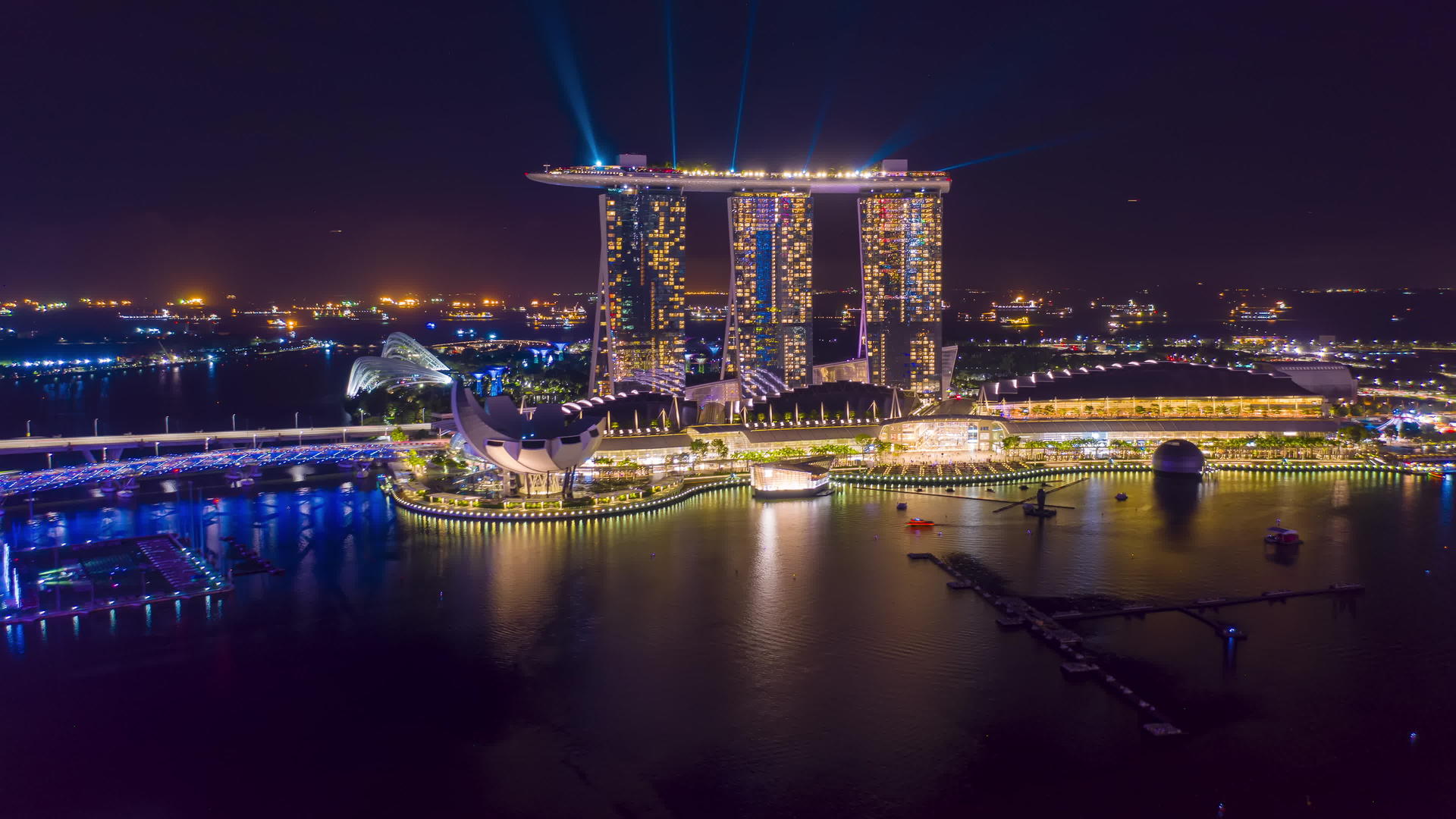 新加坡城市的天线在夜间超度倒塌视频的预览图