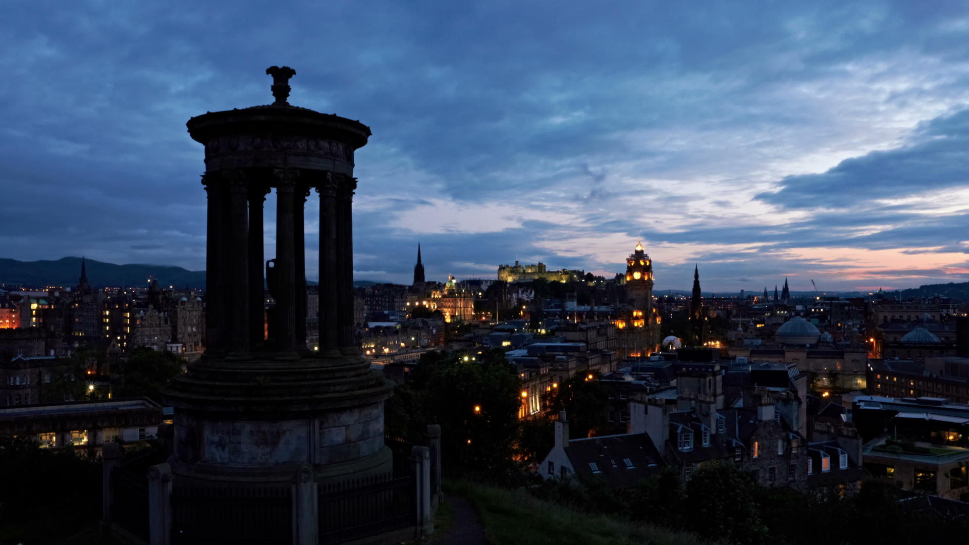 苏格兰埃丁堡的日落时间视频的预览图