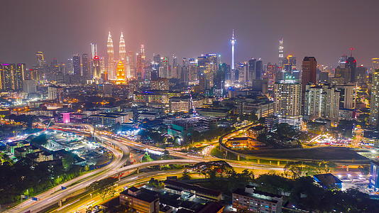 黎明时分马来西亚联邦的天际线俯瞰着这座城市视频的预览图