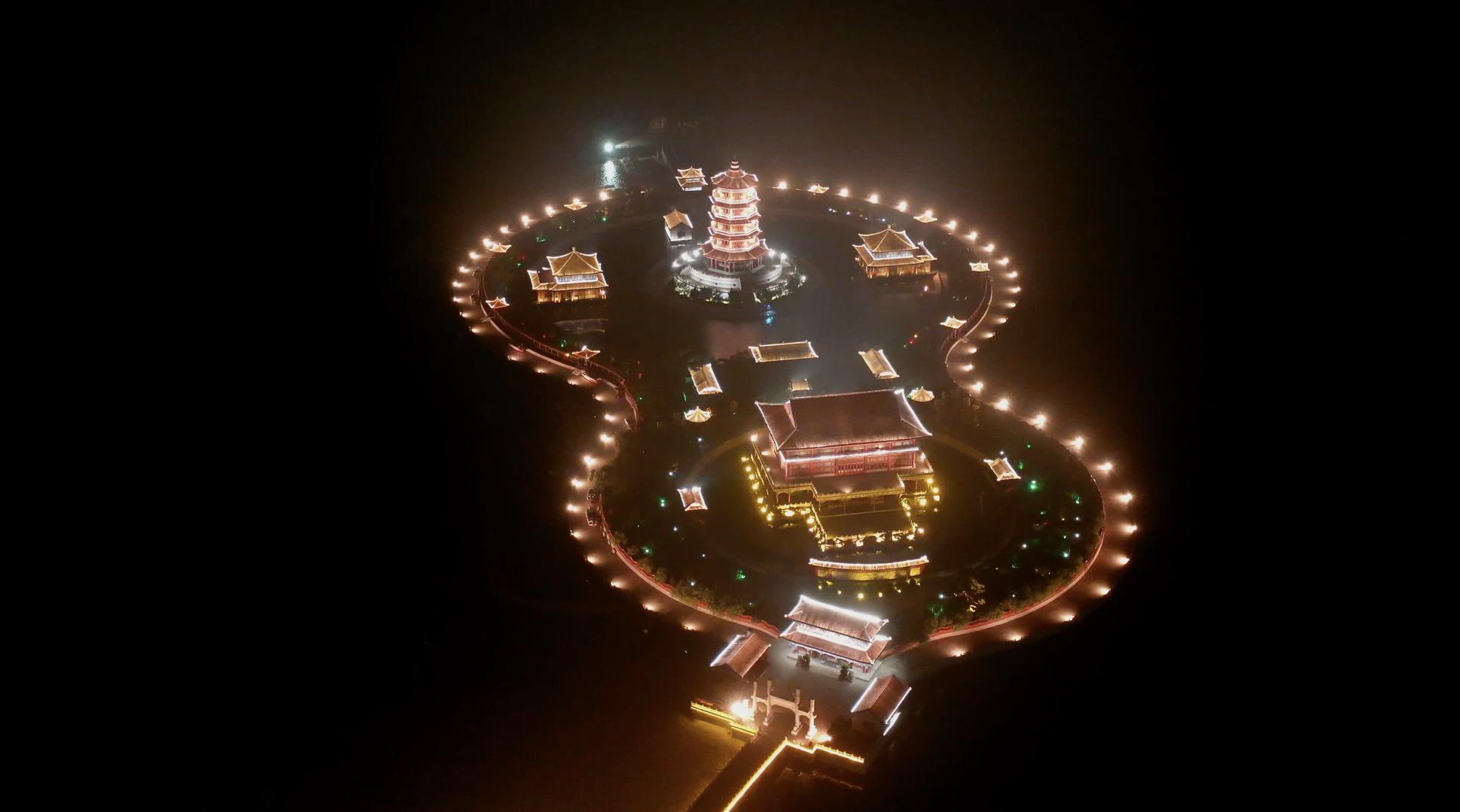 山东蓬莱八仙过海景区夜景航拍4K视频视频的预览图