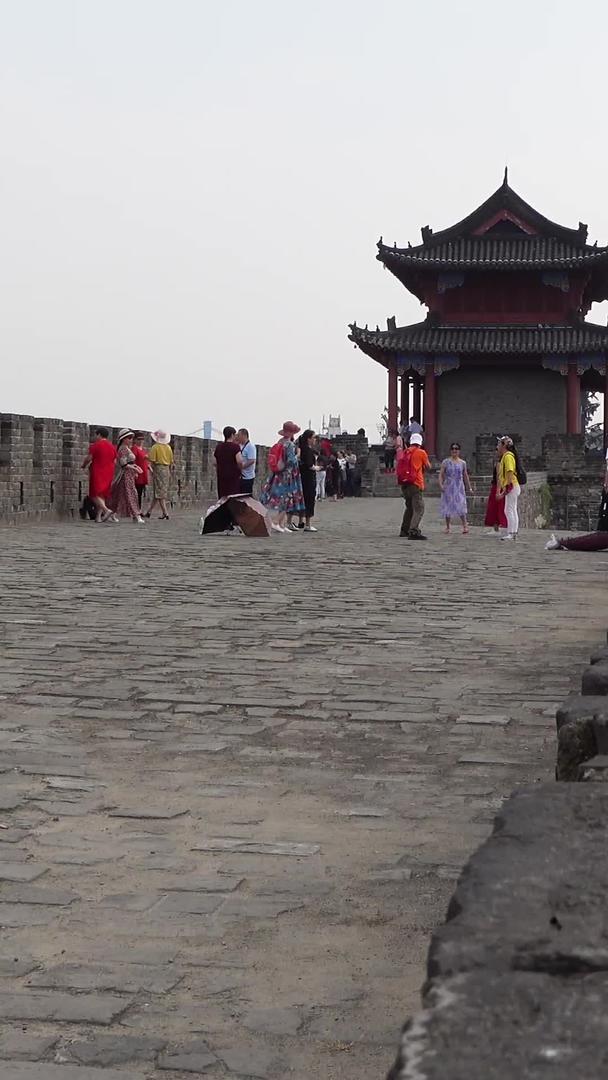 湖北襄阳古城墙古街旅游素材视频的预览图