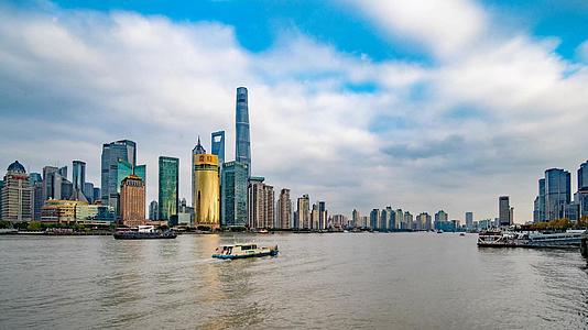 8k上海陆家嘴中心大厦城市云层流动船只延时摄影视频的预览图