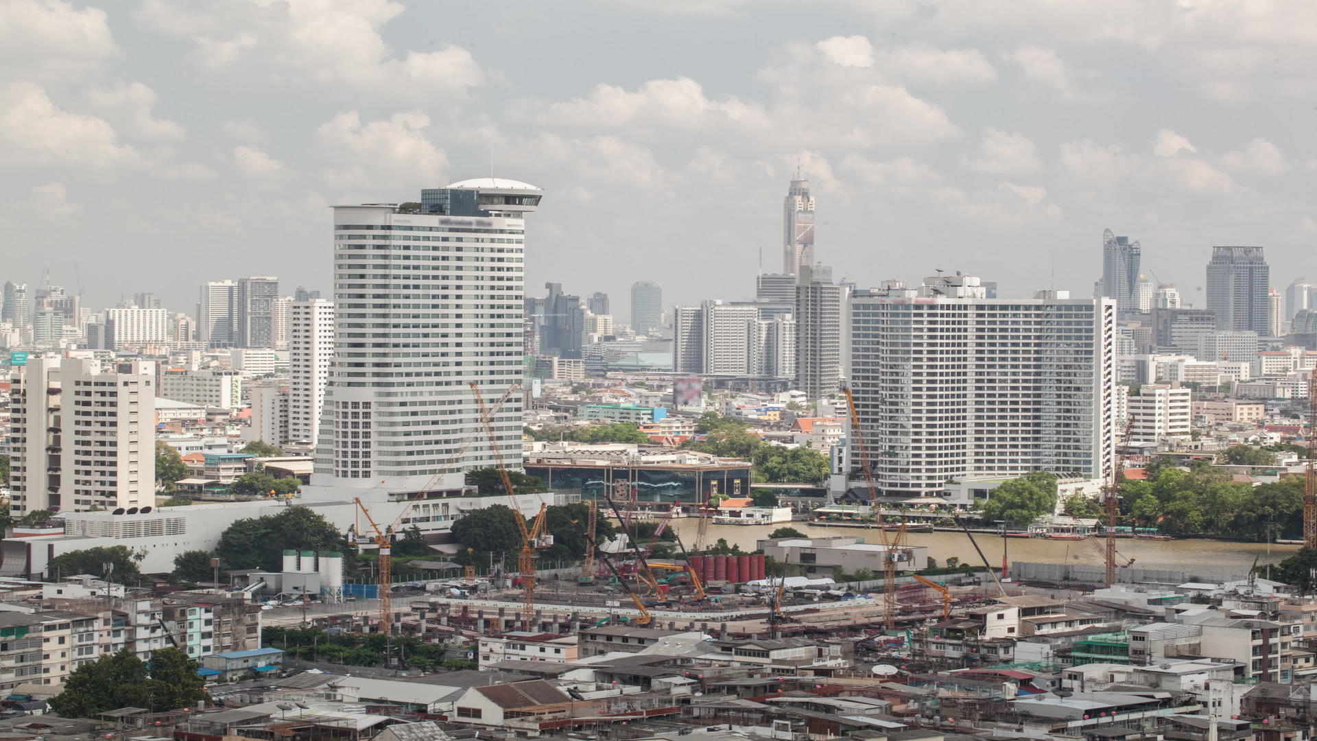 泰国曼谷建筑区延迟拍摄视频的预览图