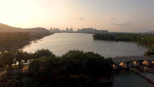 广东顺德顺峰公园4K航拍视频的预览图