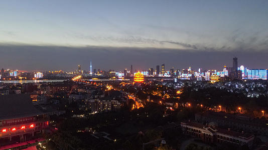 8k素材延时摄影航拍武汉最著名地标黄鹤楼夜景视频的预览图