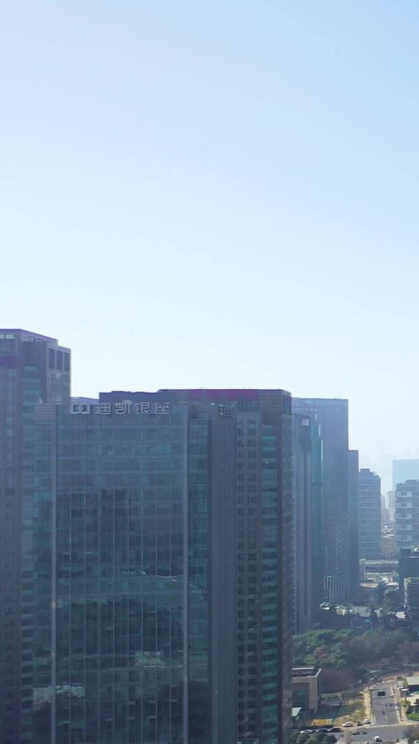 杭州CBD高层建筑多角度航拍集合视频的预览图
