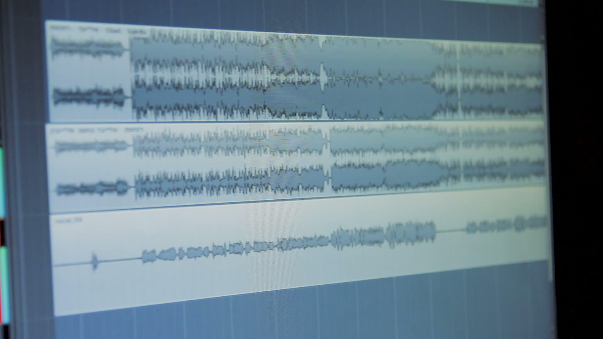 录音室的计算机监视器视频的预览图