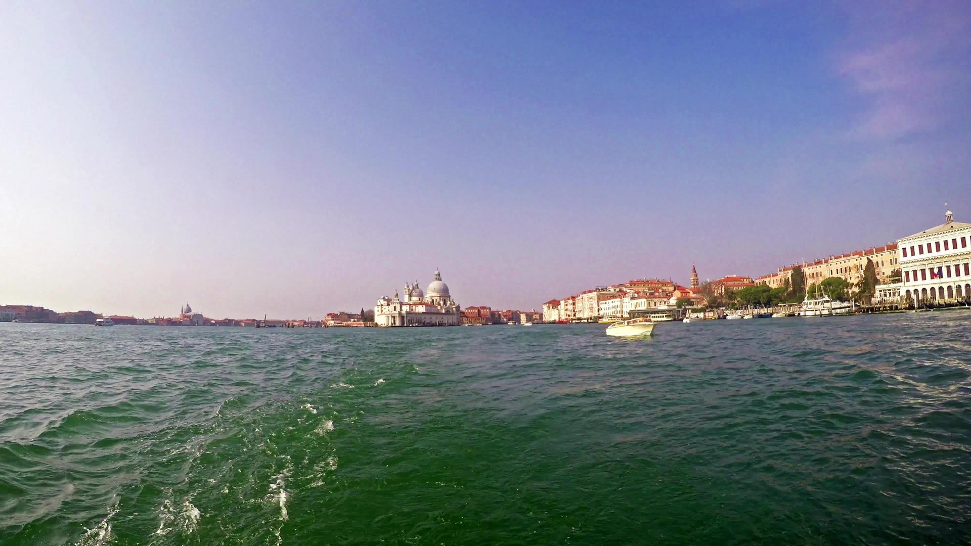 从快速游艇到Venice的视图视频的预览图