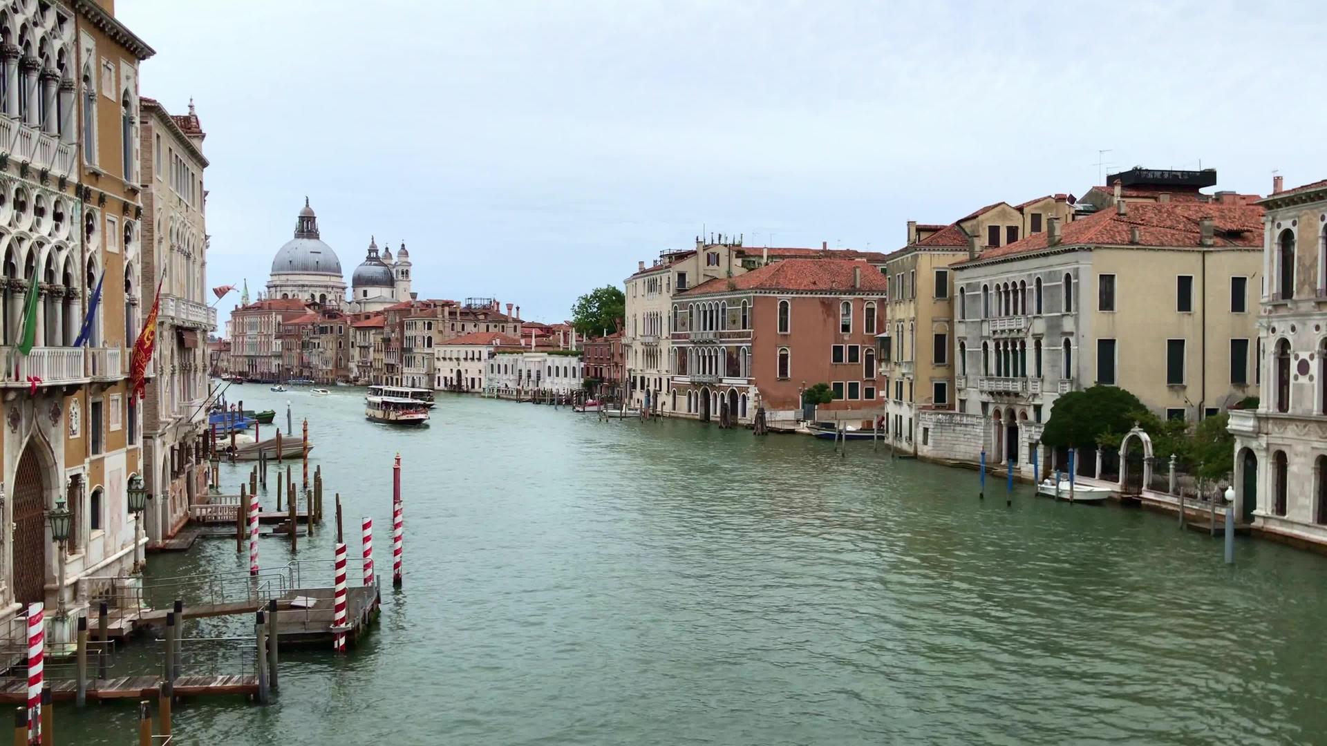 Venice中水渠的可观视图视频的预览图