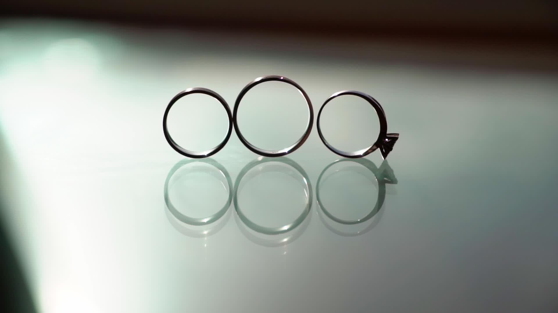 三个结婚戒指视频的预览图