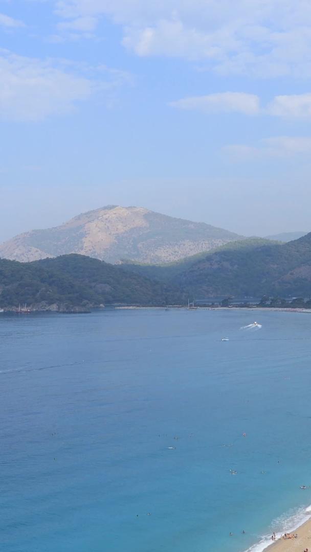 欧洲土耳其蓝色爱琴海岸度假实拍视频视频的预览图