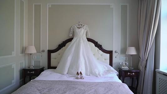 豪华婚纱婚纱婚纱视频的预览图