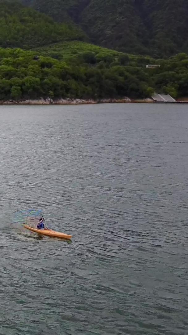 千岛湖上皮划艇航拍视频的预览图