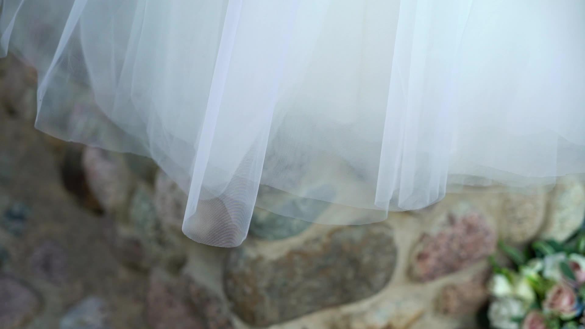 豪华婚纱婚纱婚纱白袍婚纱视频的预览图