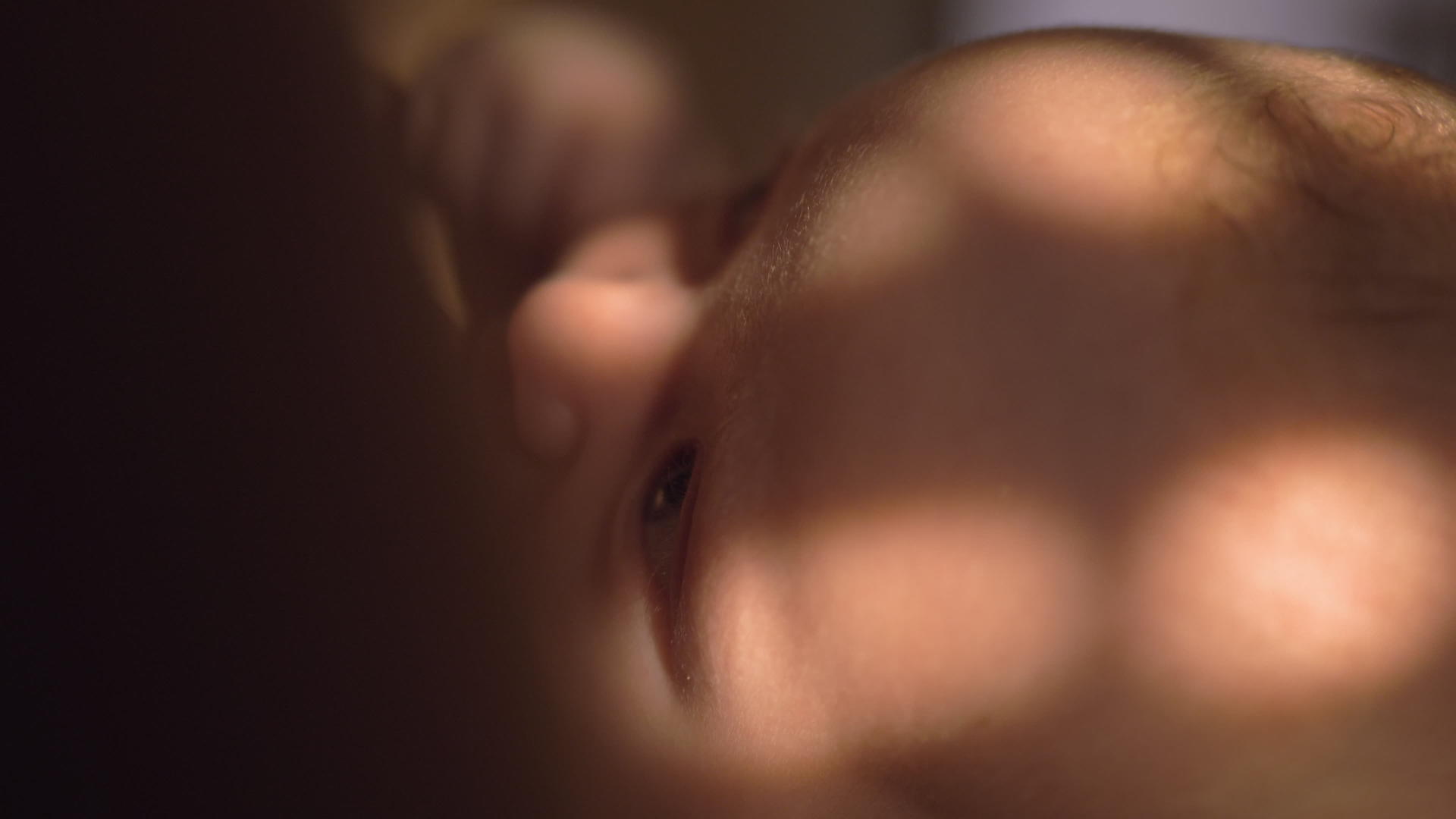 婴儿母乳喂养3个月视频的预览图