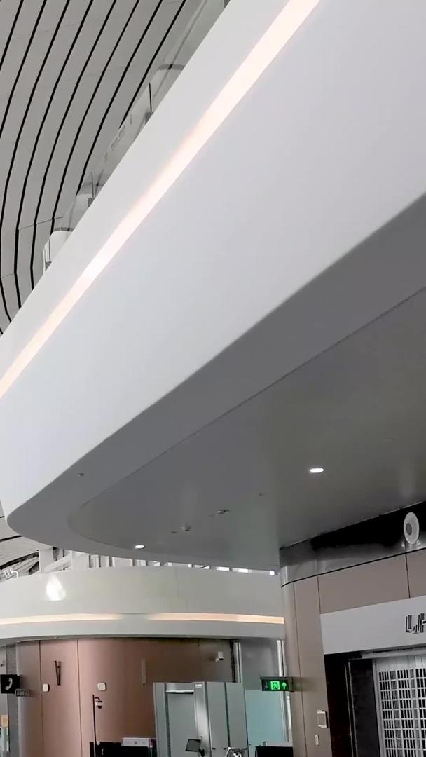 美丽的北京大兴国际机场内部结构材料视频的预览图