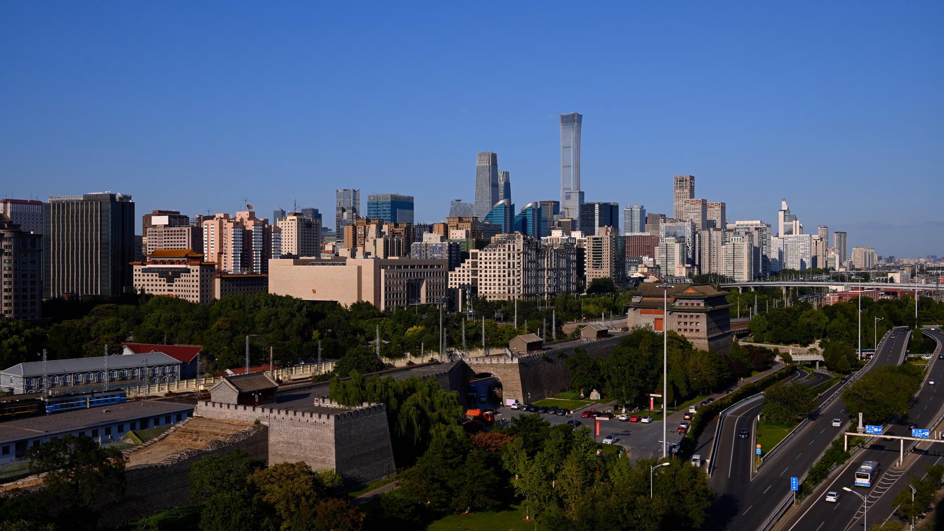 北京CBD与角楼城墙延时视频的预览图