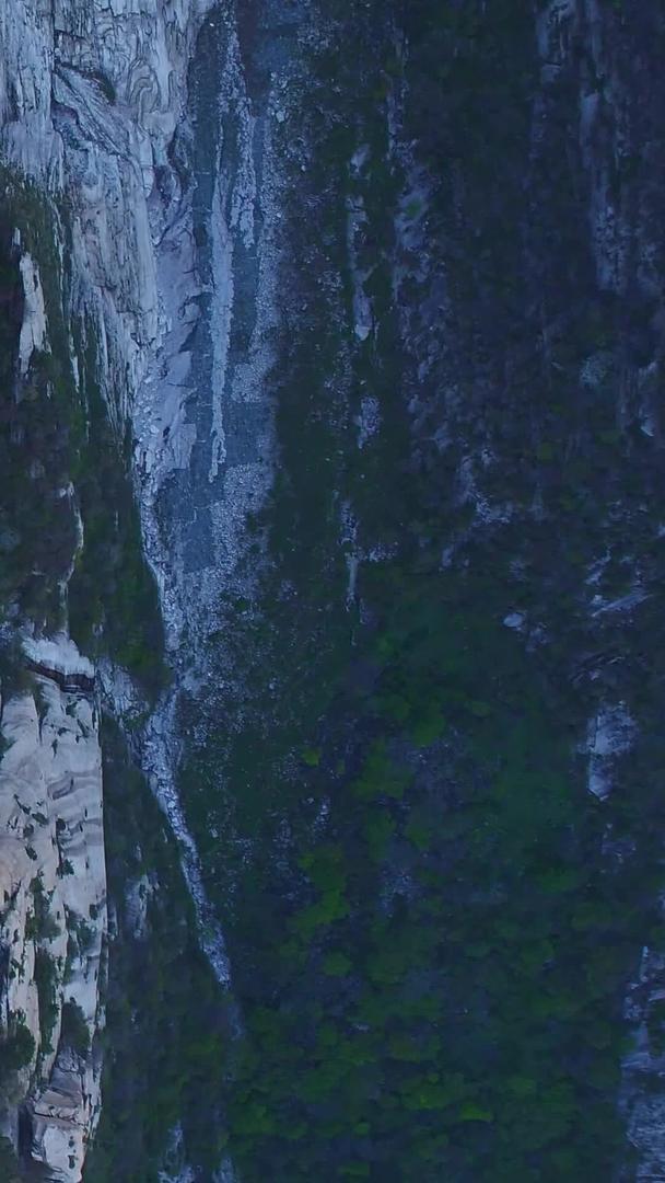 华山险峰航拍视频的预览图
