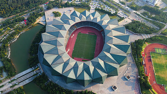 4K深圳大运中心体育场航拍视频的预览图