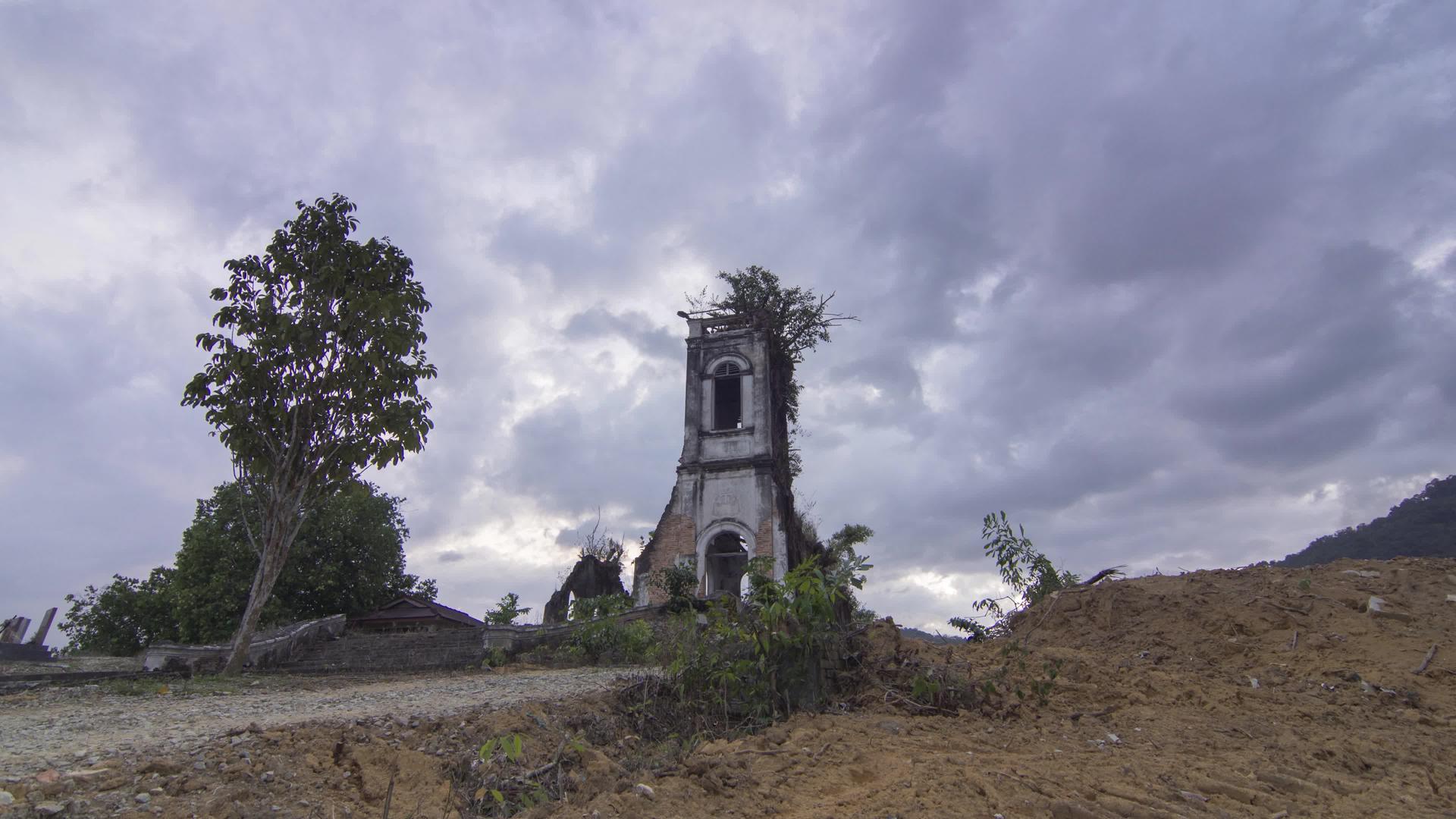 在库利姆的破碎教堂里视频的预览图