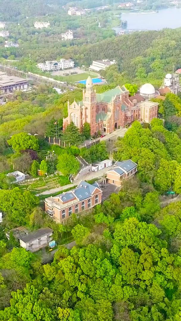 天主教堂佘山森林公园视频的预览图