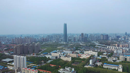 航拍武汉城市中央商务区世贸金融中心写字楼视频的预览图