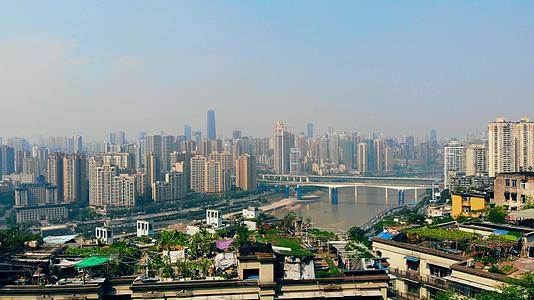 航拍重庆长江江边高楼风貌视频的预览图