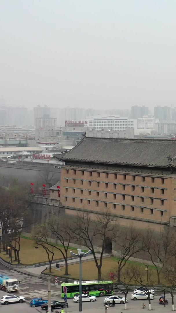 西安城墙古建筑航拍视频视频的预览图