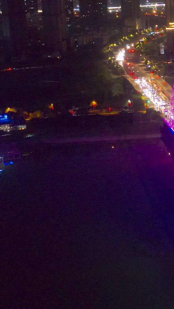 彩虹桥夜景交通航拍视频的预览图