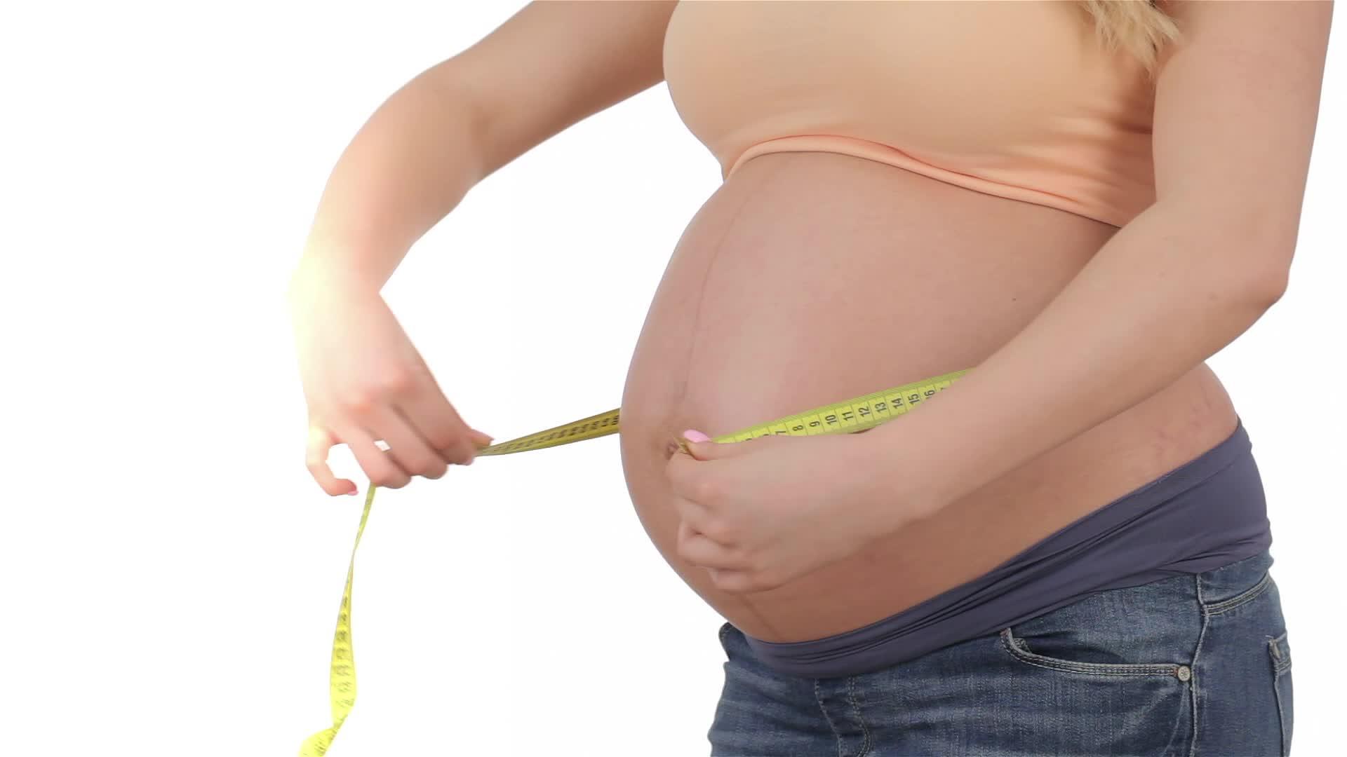 测量孕妇腹部的量视频的预览图