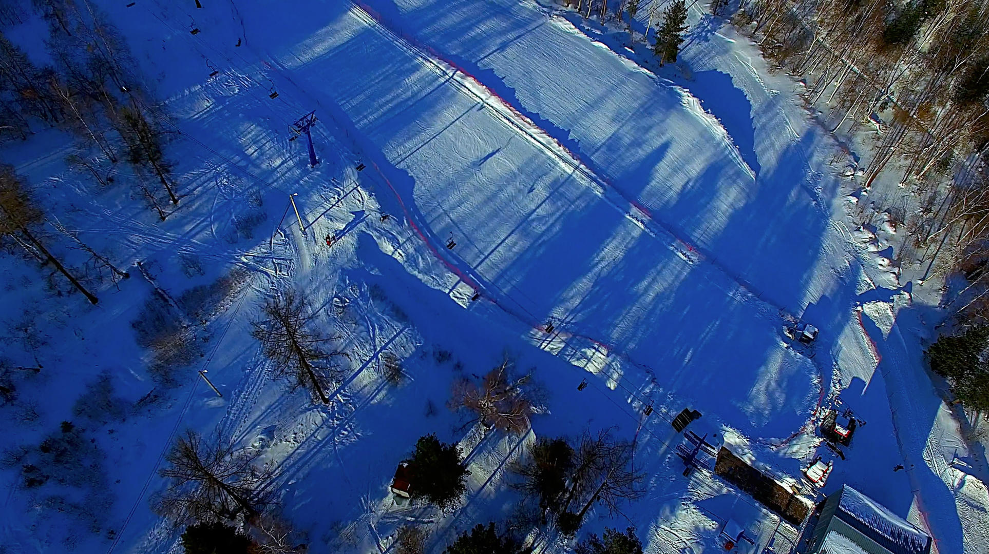 滑雪场航拍视频视频的预览图