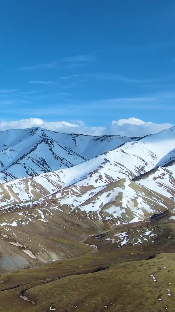 神秘巍峨的昆仑山脉航拍视频视频的预览图