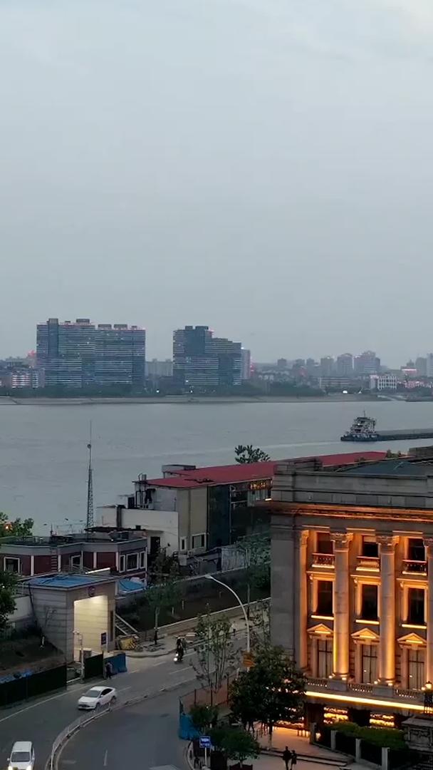 武汉航拍地标江汉关延时摄影视频的预览图