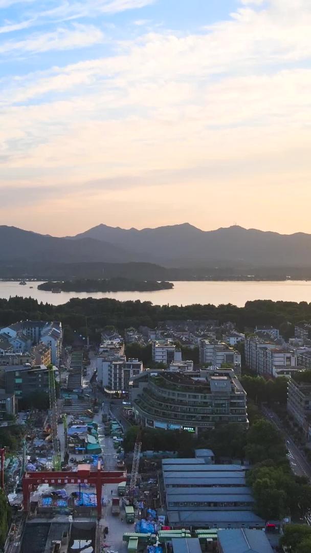 杭州地标西湖黄昏夕阳航拍视频的预览图